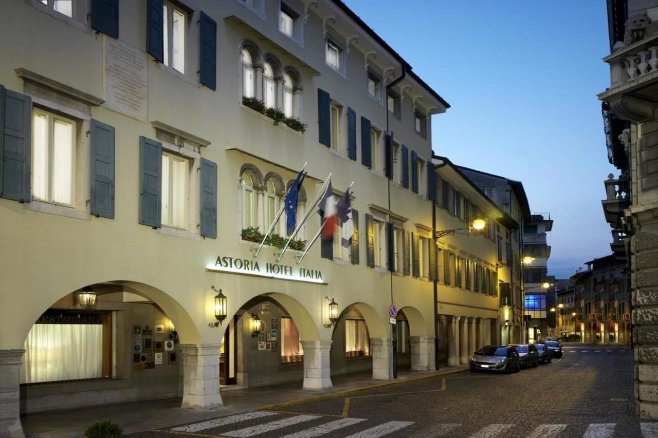 Astoria Hotel Italia Udine Bagian luar foto