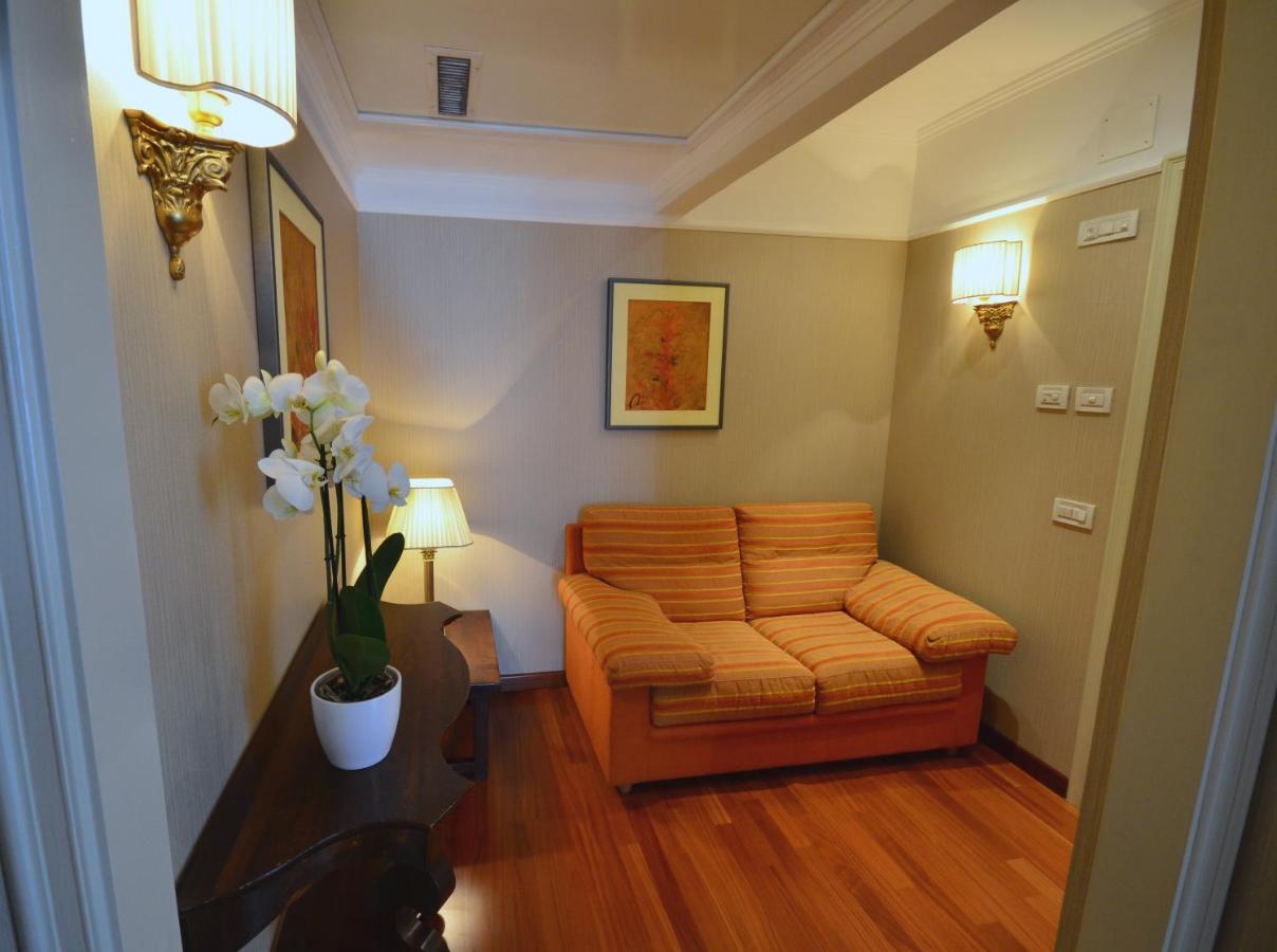 Astoria Hotel Italia Udine Bagian luar foto
